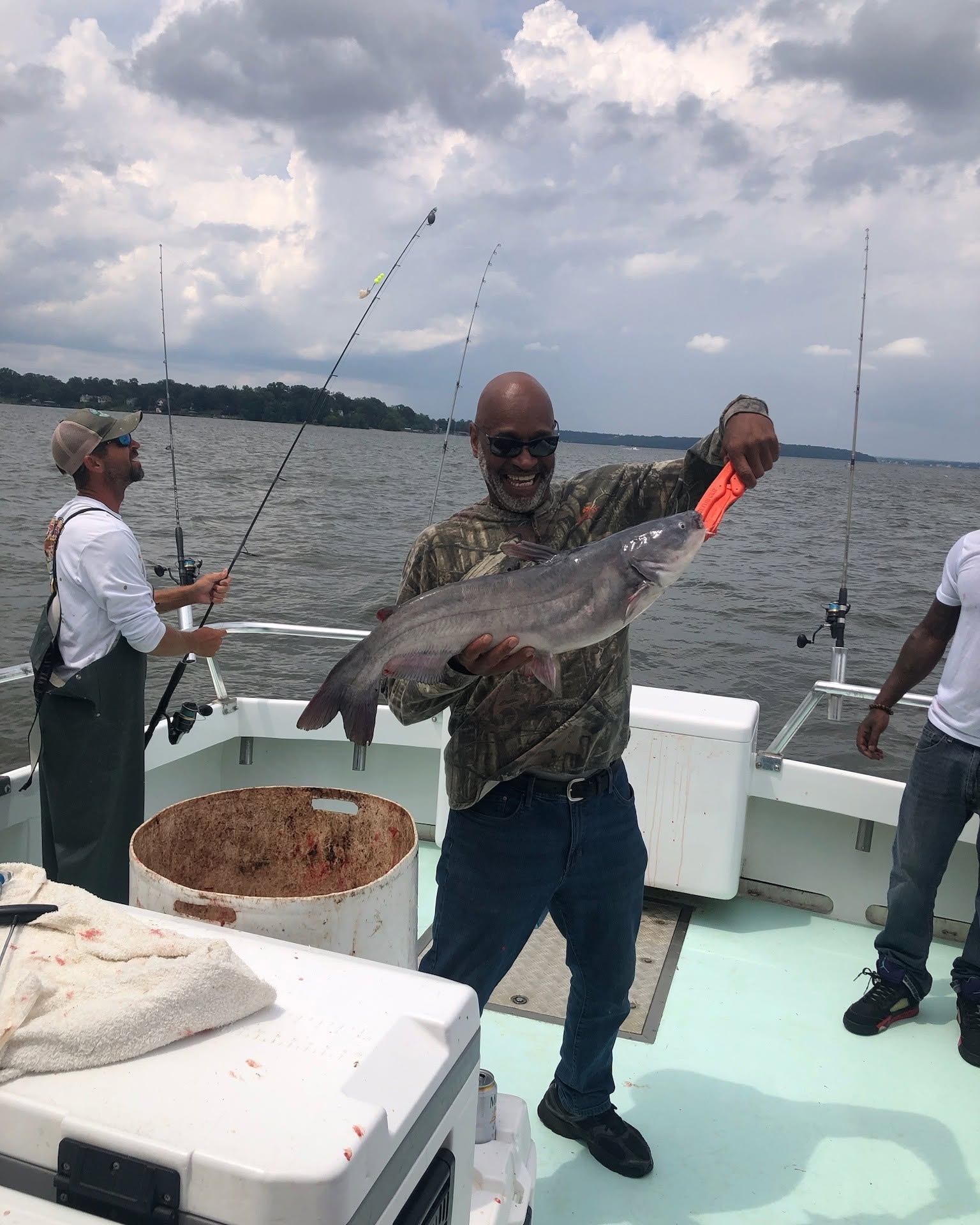 Chesapeake Bay Charter Fishing Report: The Last Week for Summer Rockfish 4 BlueCatfishing still on fire out of Fort Washington, MD!